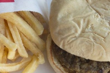 Ya sabemos por qué no se pudren las hamburguesas de McDonald’s
